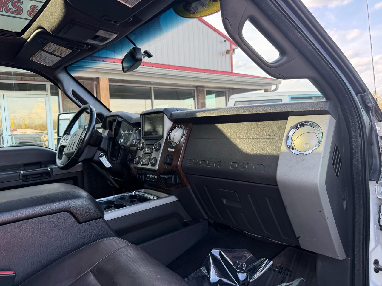 Ford Super Duty F-250 SRW 4WD Crew Cab 156" Lariat 2015