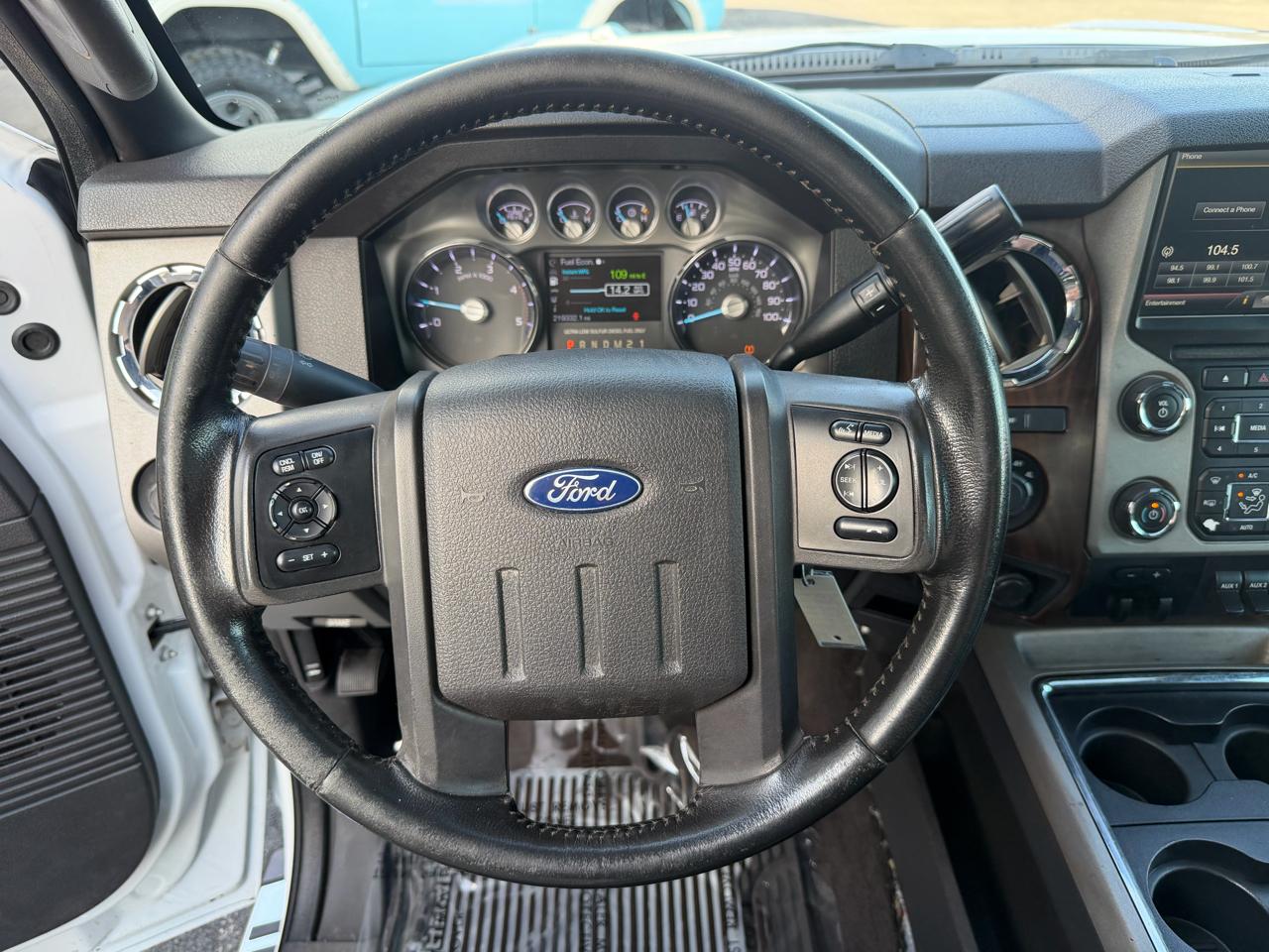 Ford Super Duty F-250 SRW 4WD Crew Cab 156" Lariat 2015