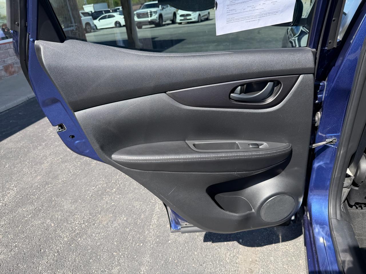 Nissan Rogue Sport FWD S 2019