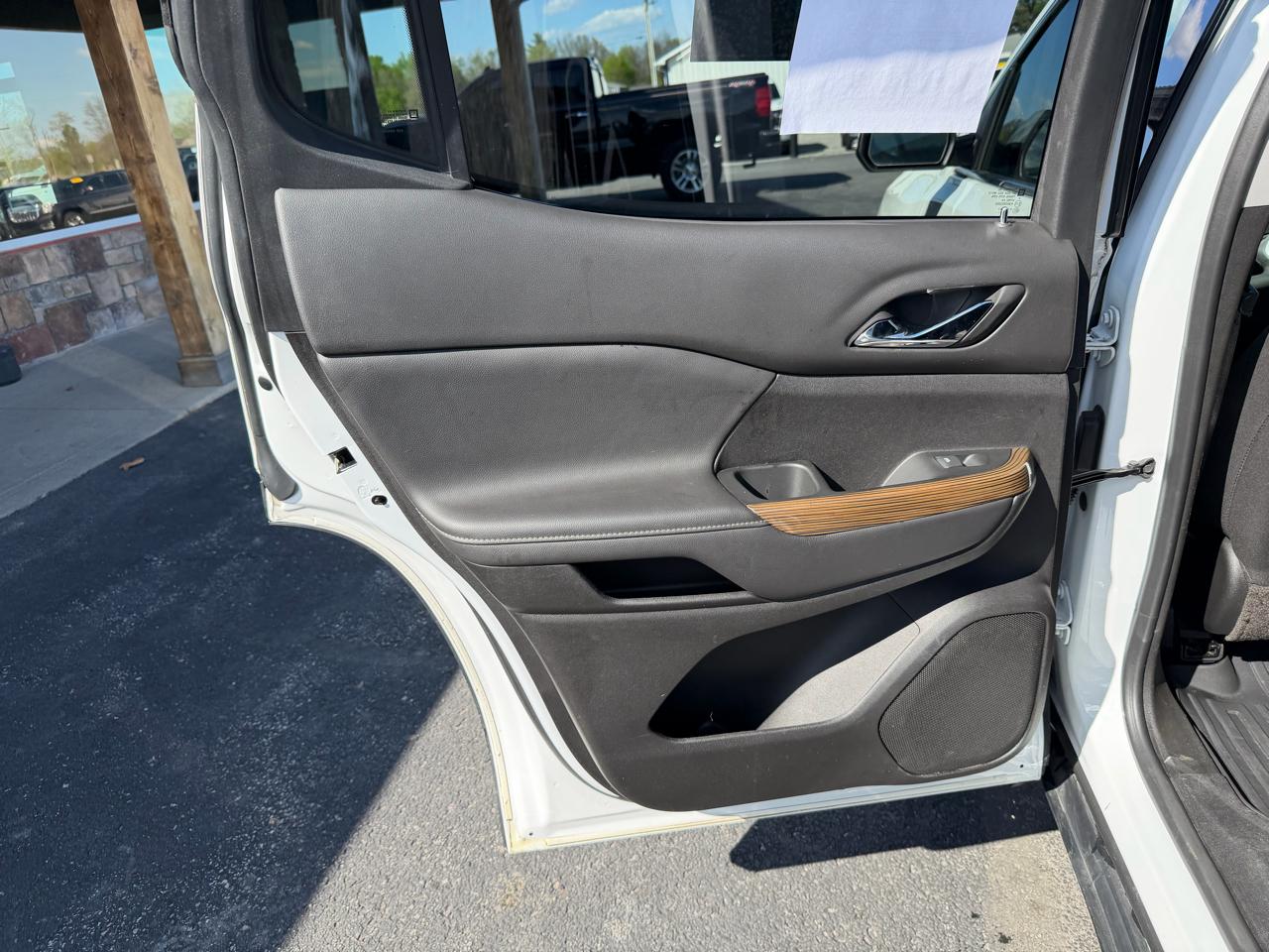 GMC Acadia AWD 4dr SLE 2023