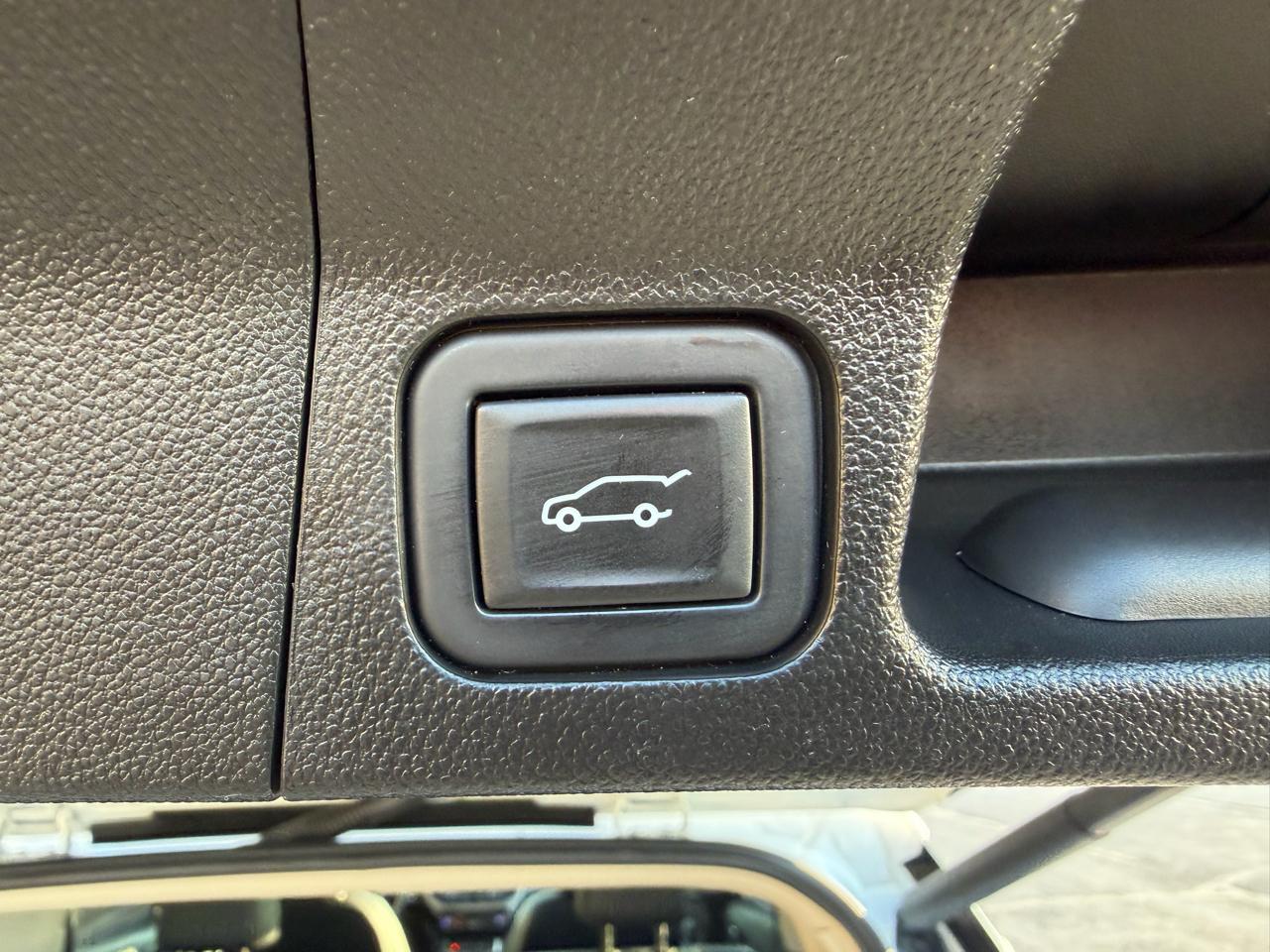 GMC Acadia AWD 4dr Denali 2023