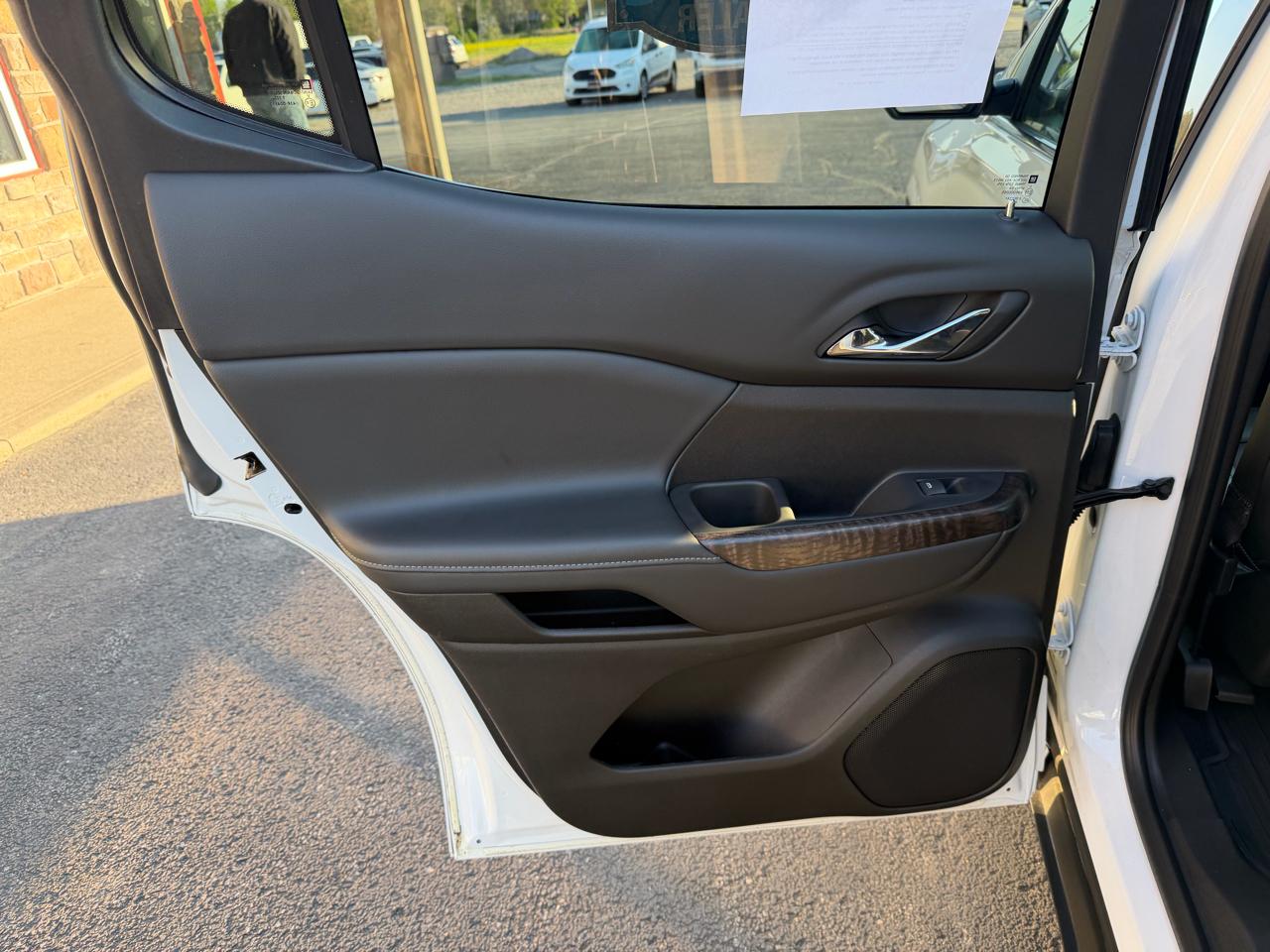 GMC Acadia AWD 4dr Denali 2023