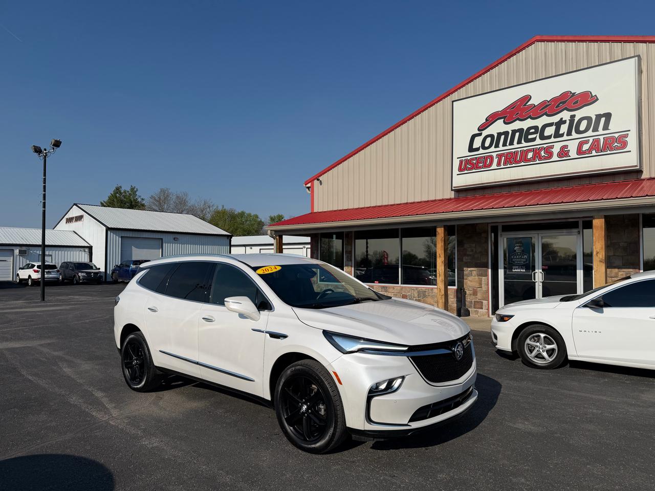 2024 Buick Enclave FWD 4dr Essence