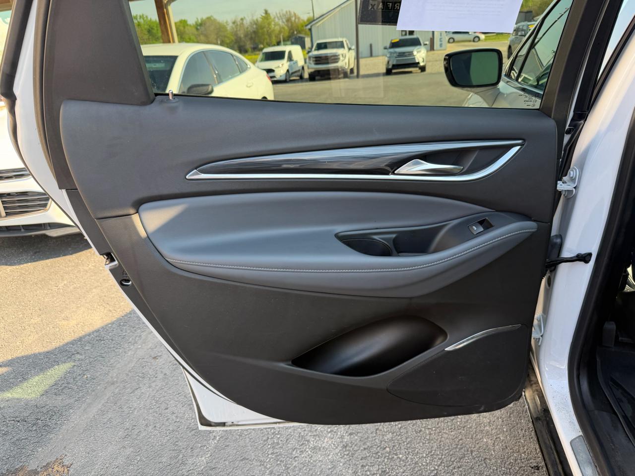 Buick Enclave FWD 4dr Essence 2024