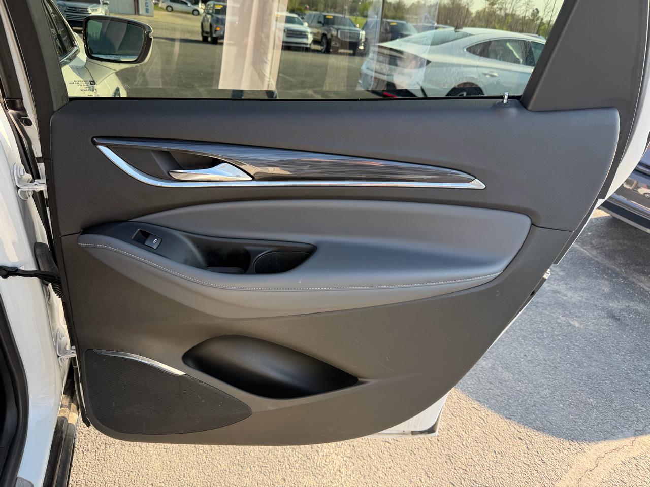 Buick Enclave FWD 4dr Essence 2024