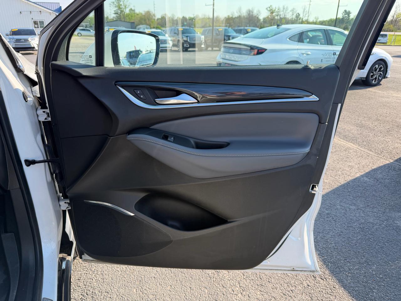 Buick Enclave FWD 4dr Essence 2024