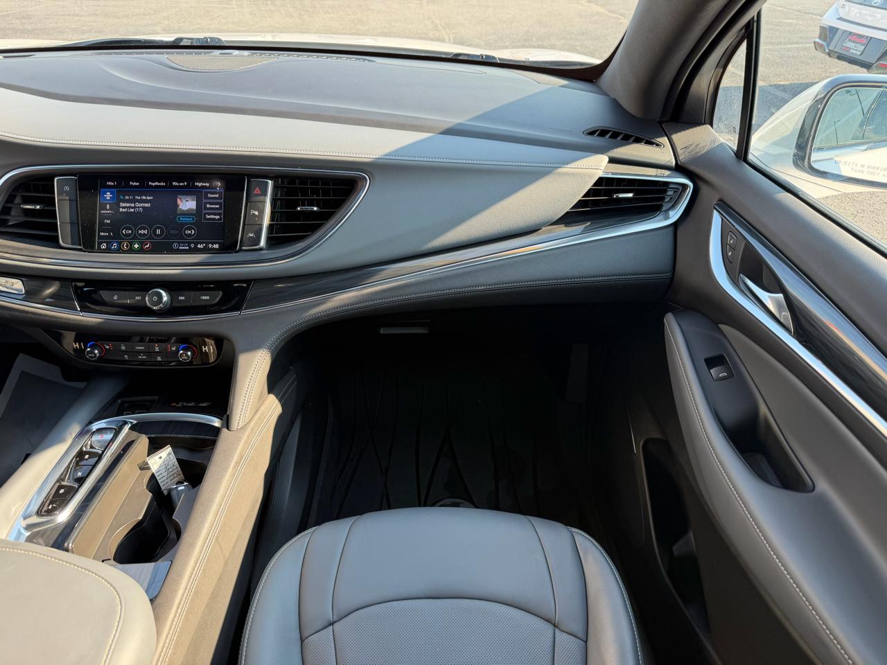 Buick Enclave FWD 4dr Essence 2024