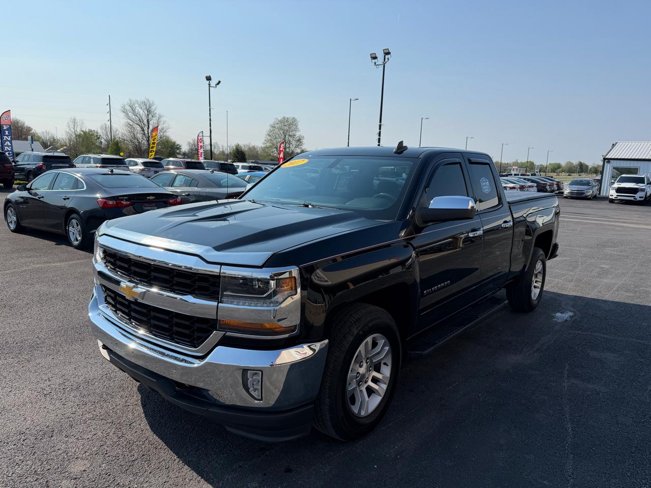 Chevrolet Silverado 1500 4WD Double Cab 143.5" LT w/1LT 2017