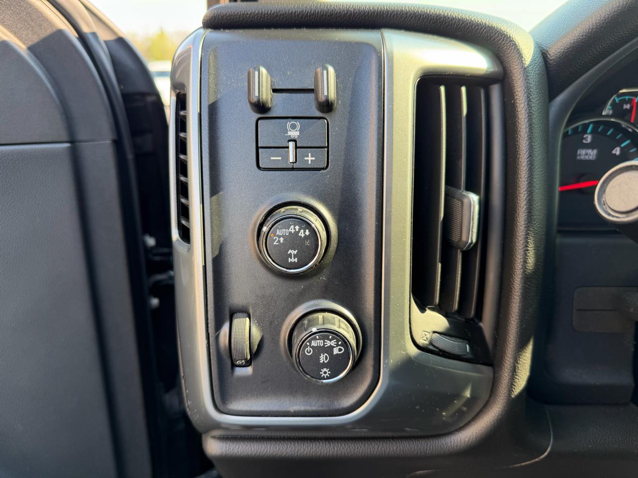 Chevrolet Silverado 1500 4WD Double Cab 143.5" LT w/1LT 2017