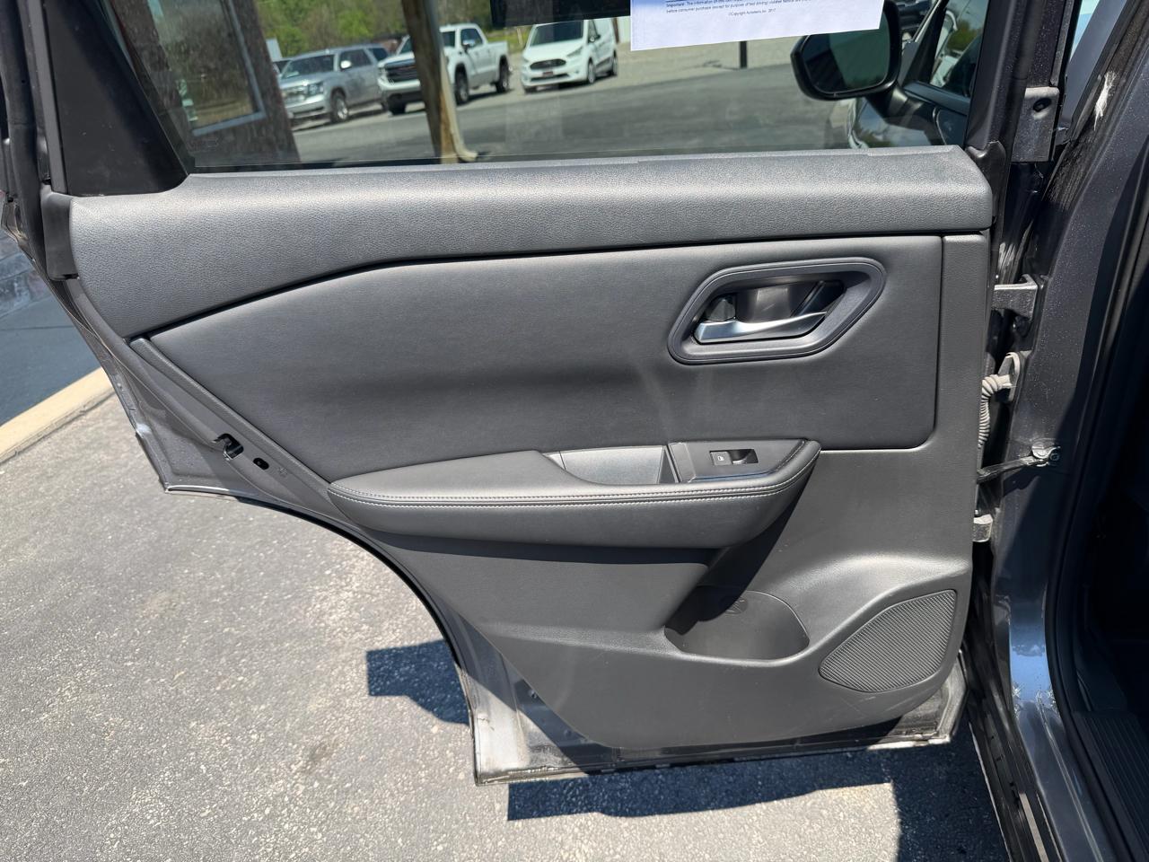 Nissan Rogue AWD SV 2024