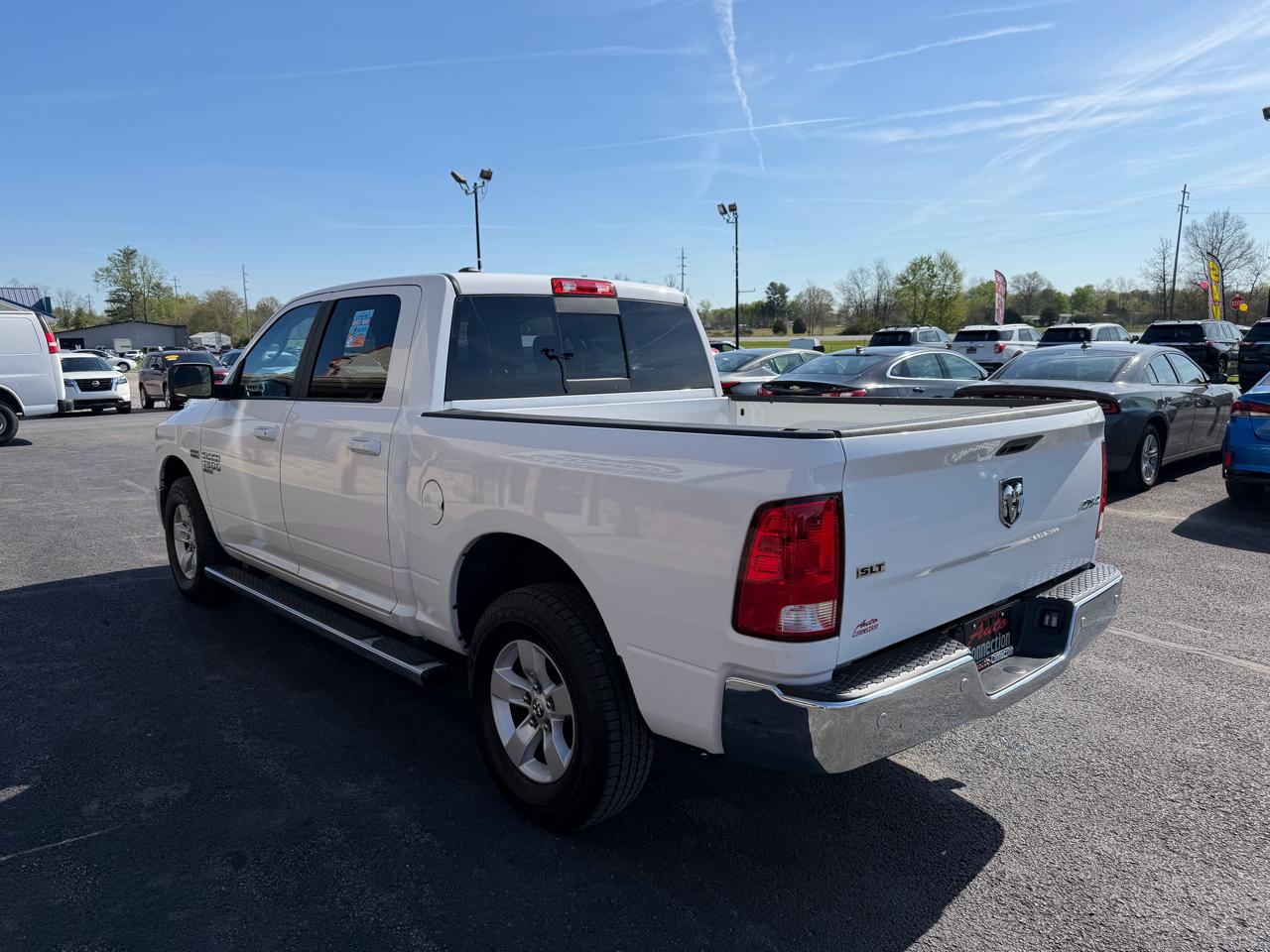 RAM 1500 Classic SLT 4x4 Crew Cab 5'7" Box 2019