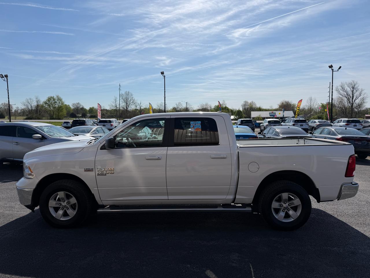 RAM 1500 Classic SLT 4x4 Crew Cab 5'7" Box 2019
