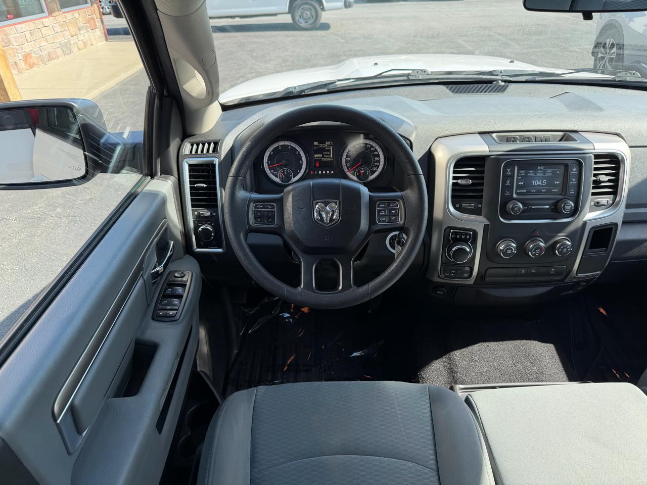 RAM 1500 Classic SLT 4x4 Crew Cab 5'7" Box 2019