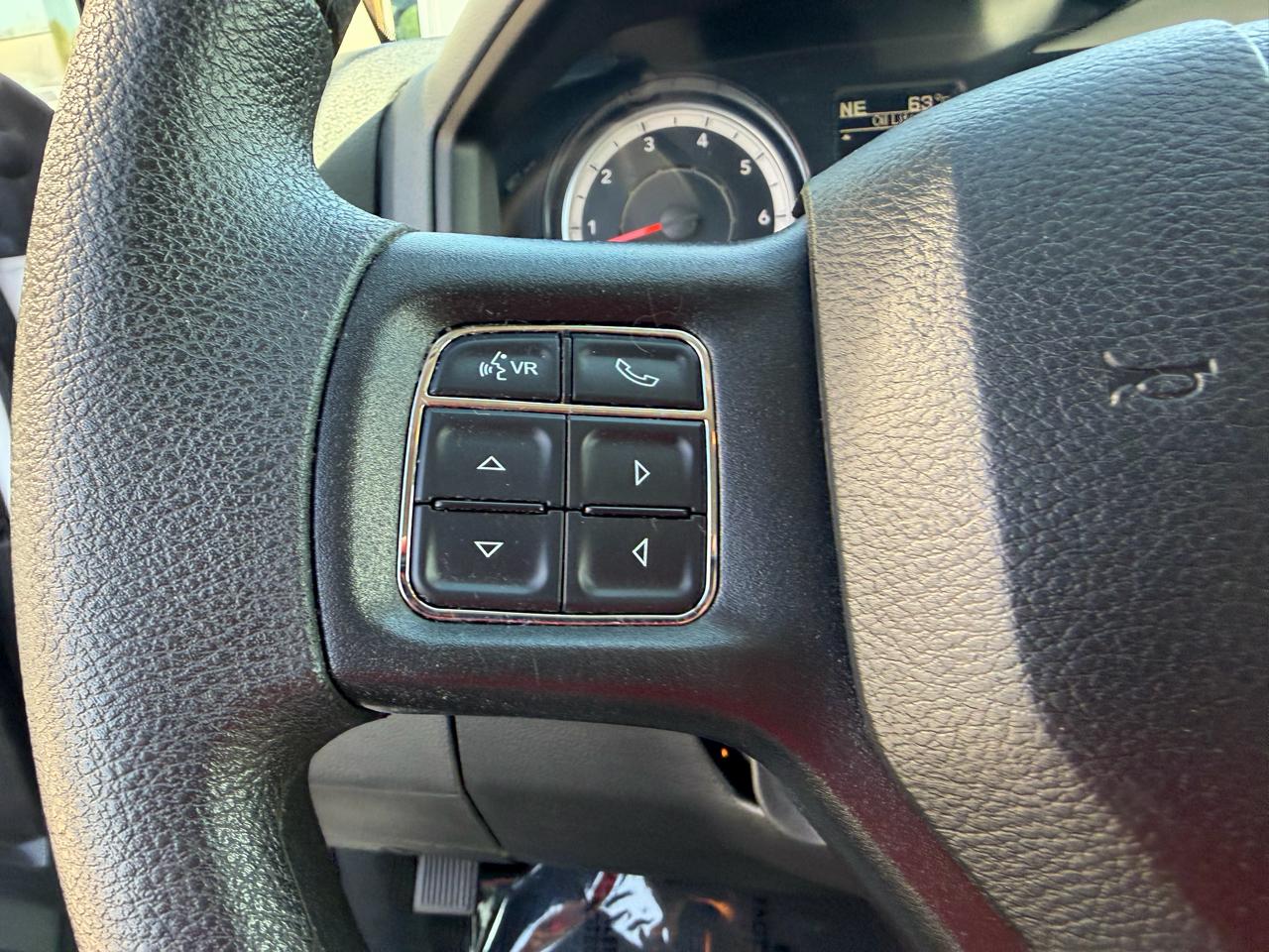 RAM 1500 Classic SLT 4x4 Crew Cab 5'7" Box 2019