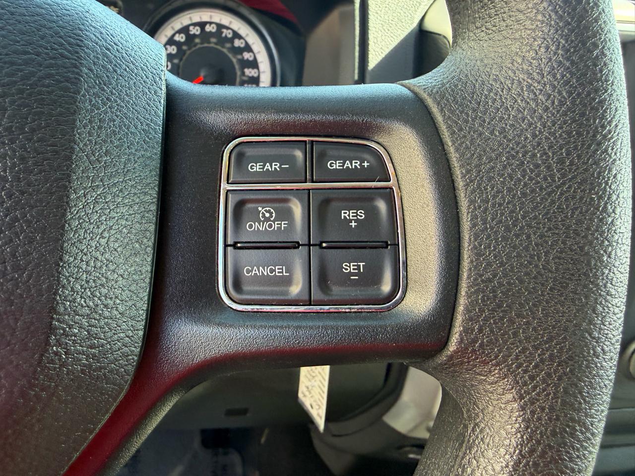 RAM 1500 Classic SLT 4x4 Crew Cab 5'7" Box 2019