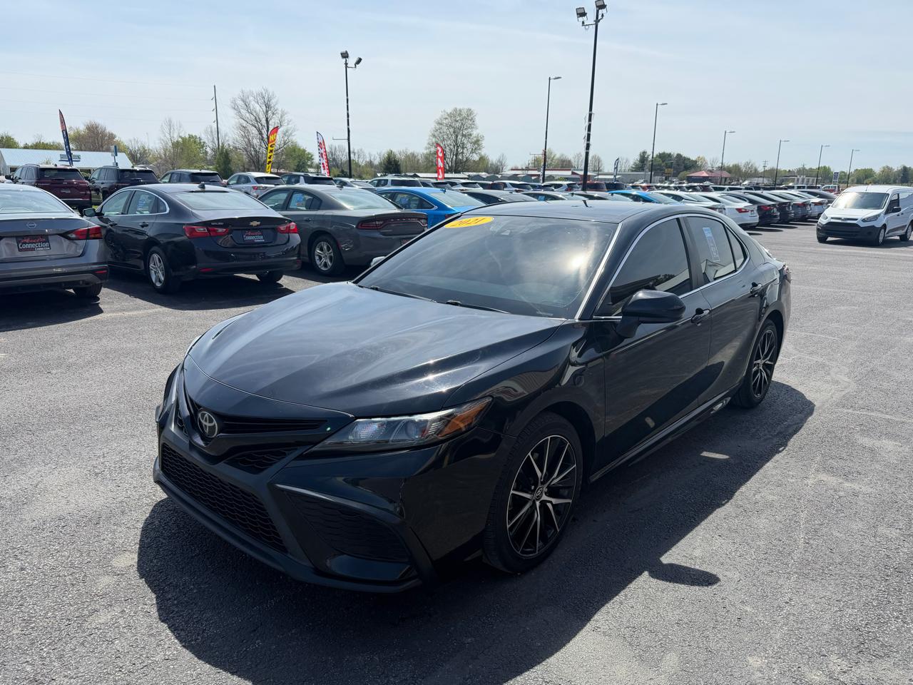 Toyota Camry SE Auto (Natl) 2021