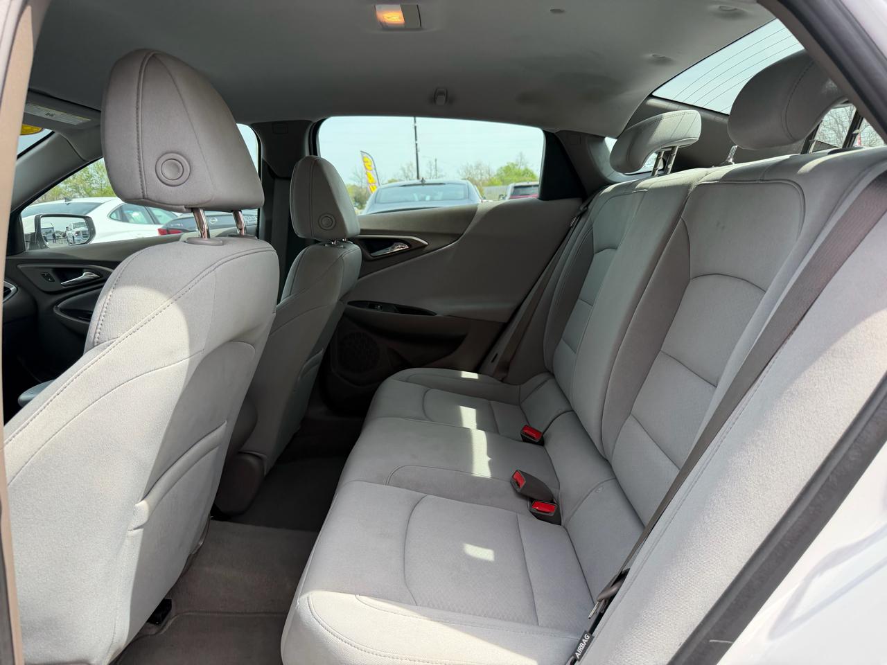 Chevrolet Malibu 4dr Sdn LS w/1FL 2020