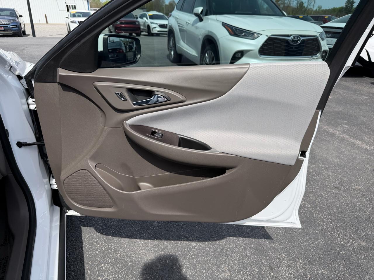 Chevrolet Malibu 4dr Sdn LS w/1FL 2020