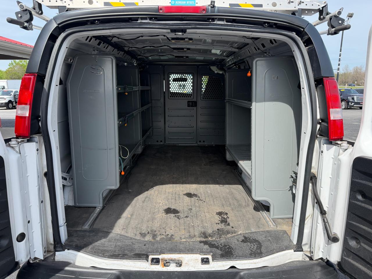 Chevrolet Express Cargo Van RWD 2500 135" 2021