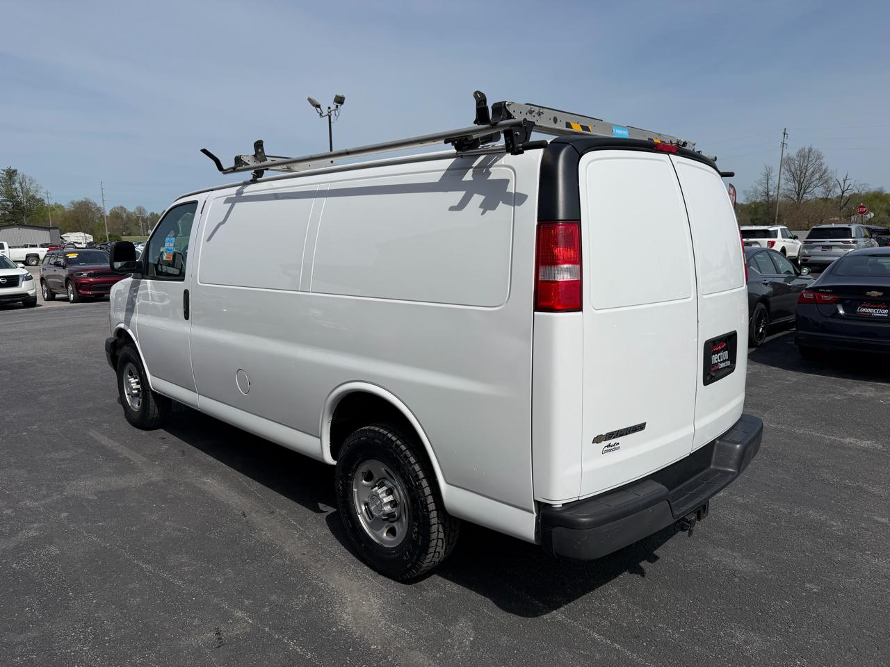 Chevrolet Express Cargo Van RWD 2500 135" 2021
