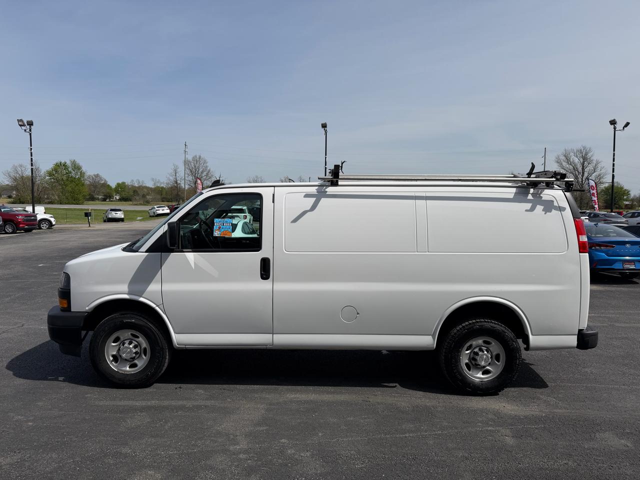 Chevrolet Express Cargo Van RWD 2500 135" 2021