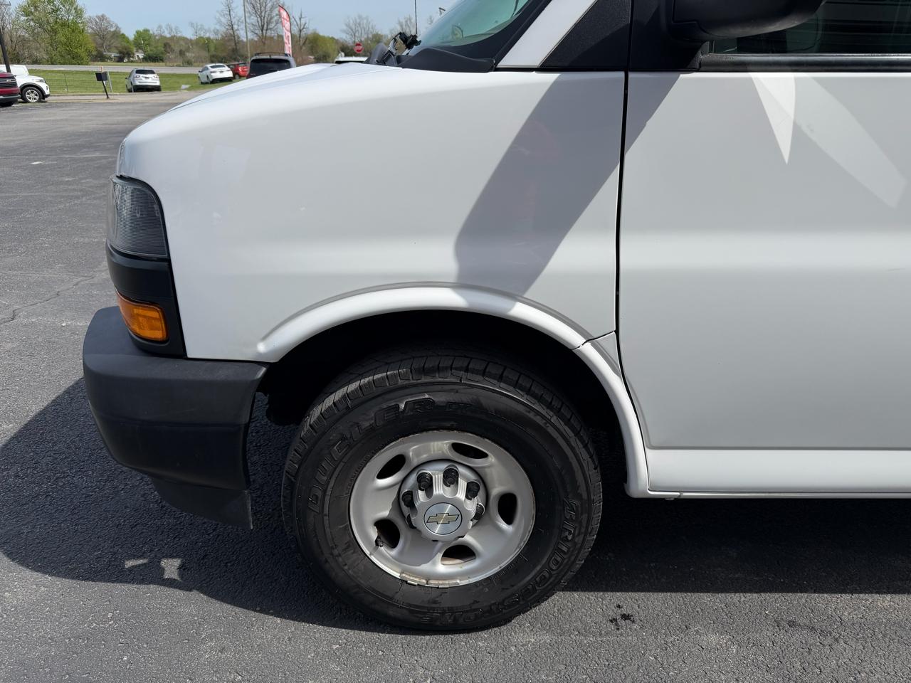 Chevrolet Express Cargo Van RWD 2500 135" 2021