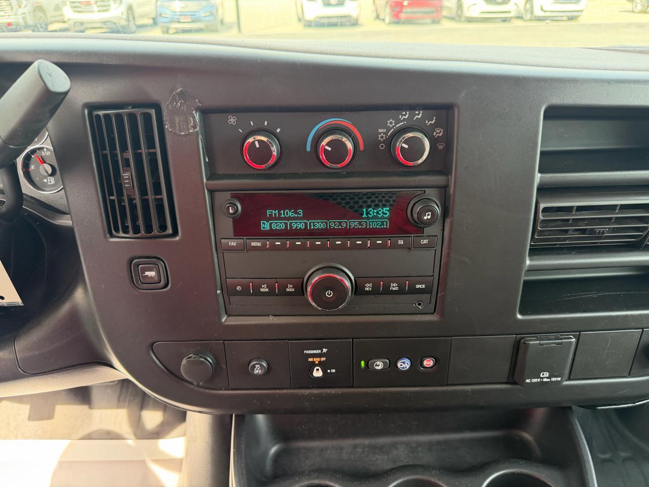 Chevrolet Express Cargo Van RWD 2500 135" 2021