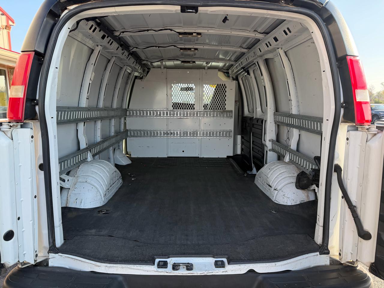 Chevrolet Express Cargo Van RWD 2500 135" 2019