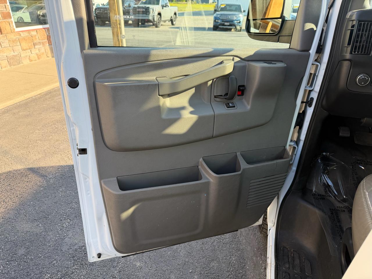 Chevrolet Express Cargo Van RWD 2500 135" 2019