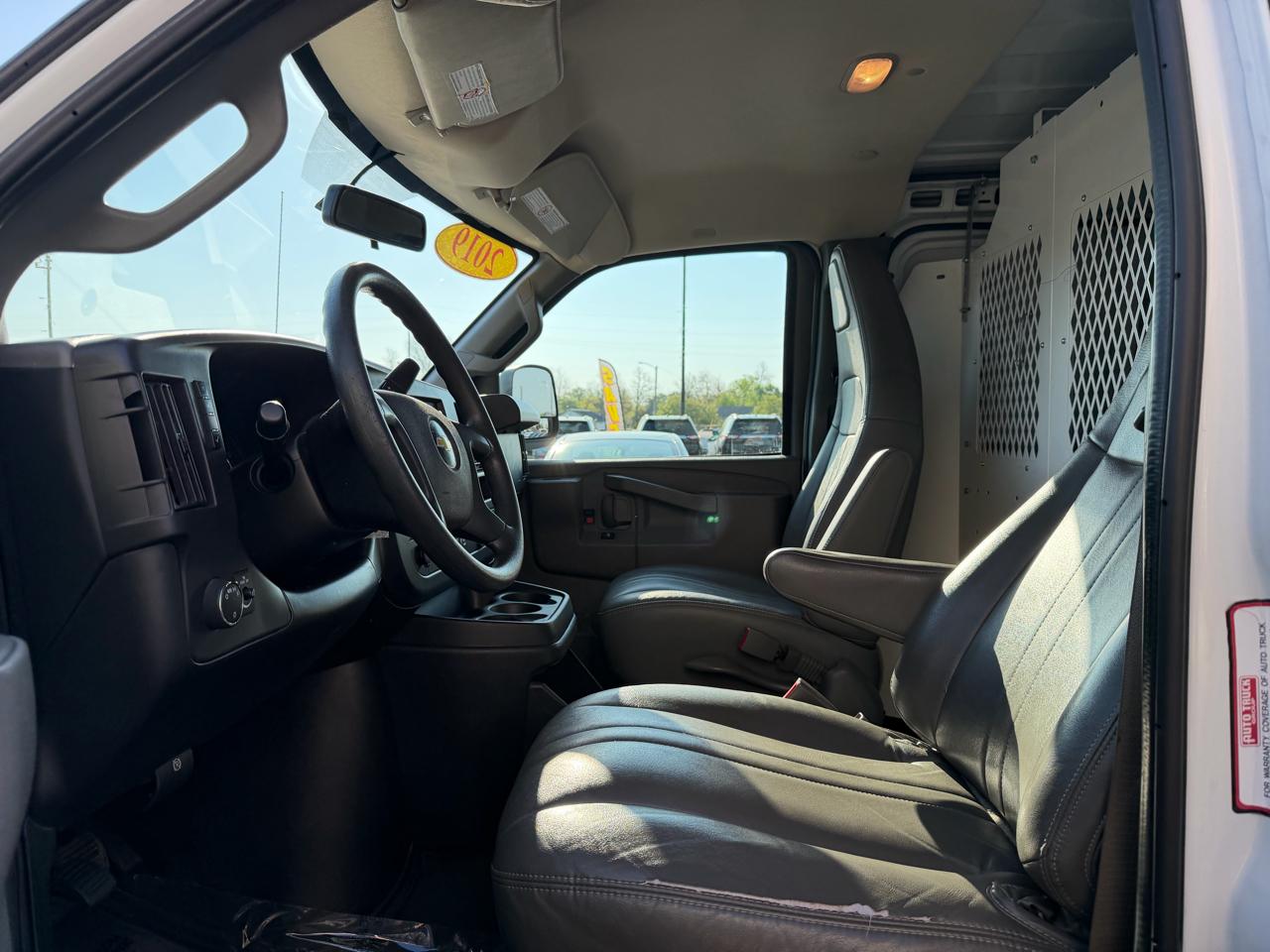 Chevrolet Express Cargo Van RWD 2500 135" 2019