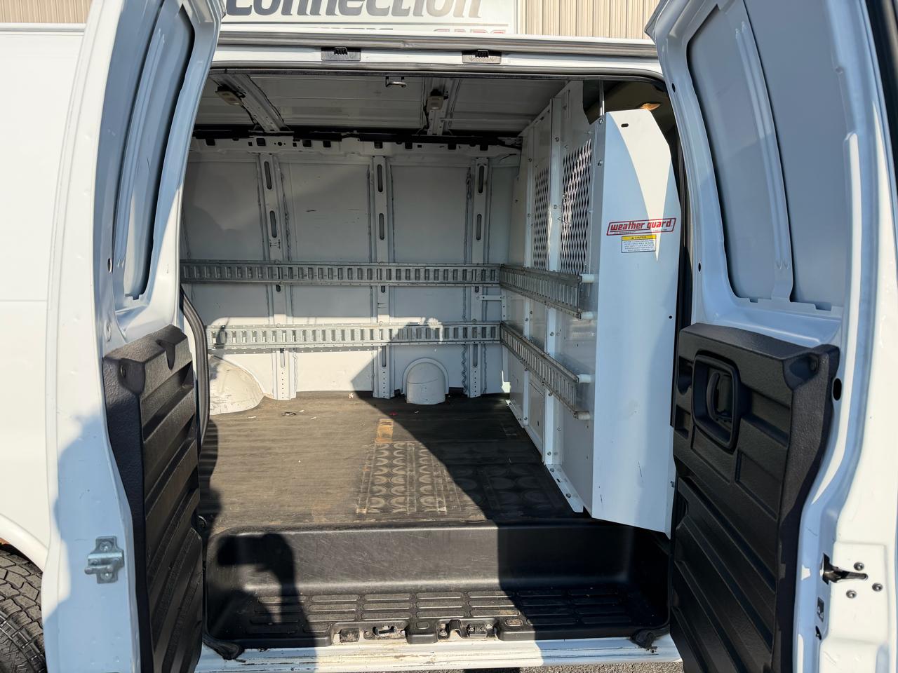 Chevrolet Express Cargo Van RWD 2500 135" 2019