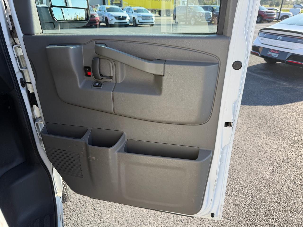 Chevrolet Express Cargo Van RWD 2500 135" 2019