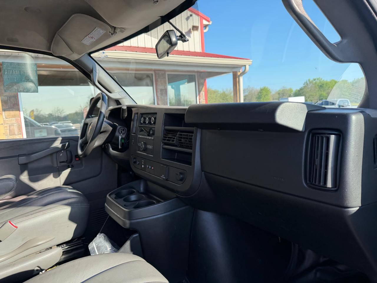 Chevrolet Express Cargo Van RWD 2500 135" 2019