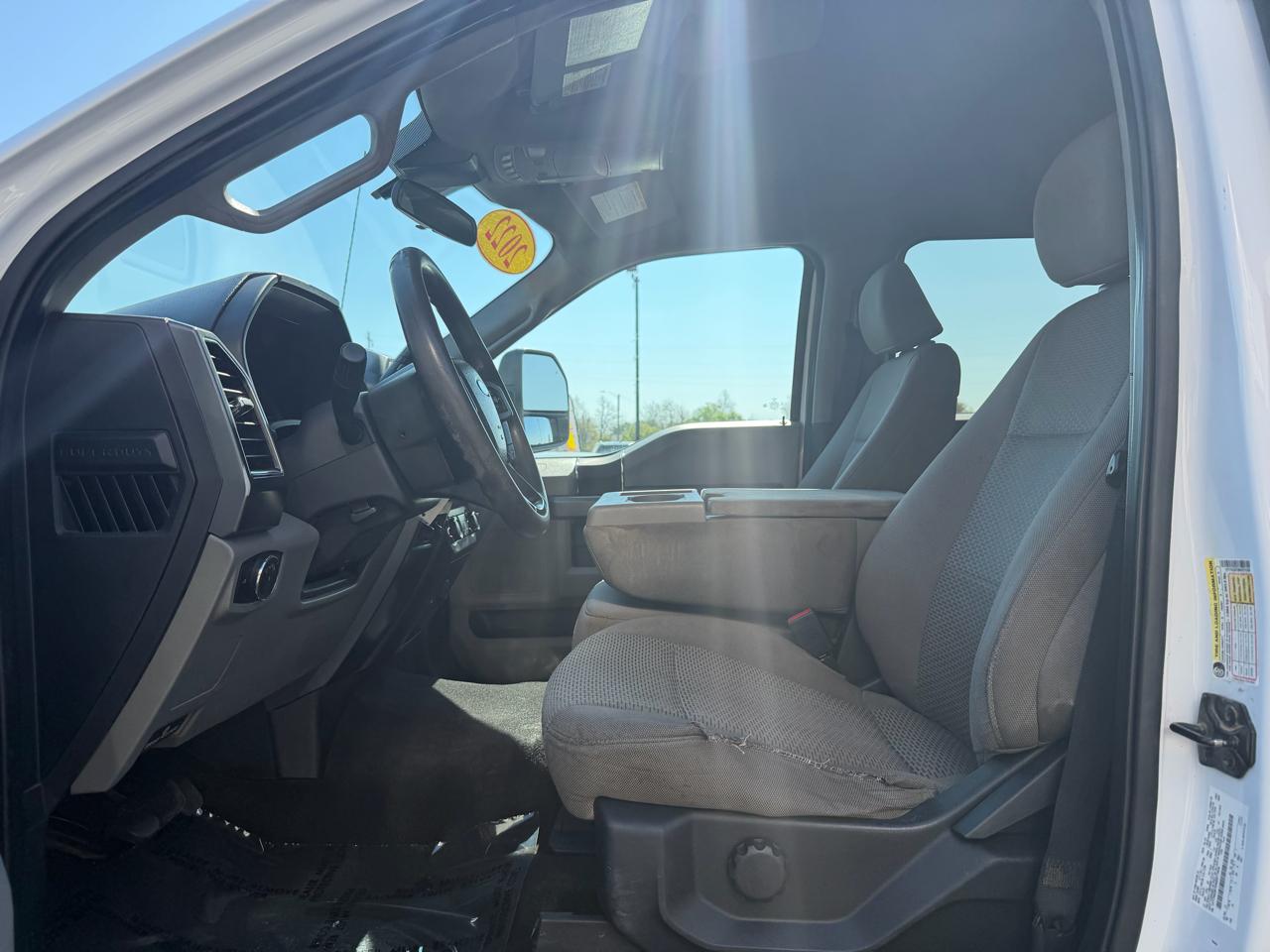 Ford Super Duty F-250 SRW XLT 4WD Crew Cab 8' Box 2022