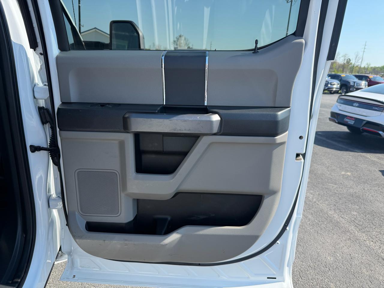 Ford Super Duty F-250 SRW XLT 4WD Crew Cab 8' Box 2022