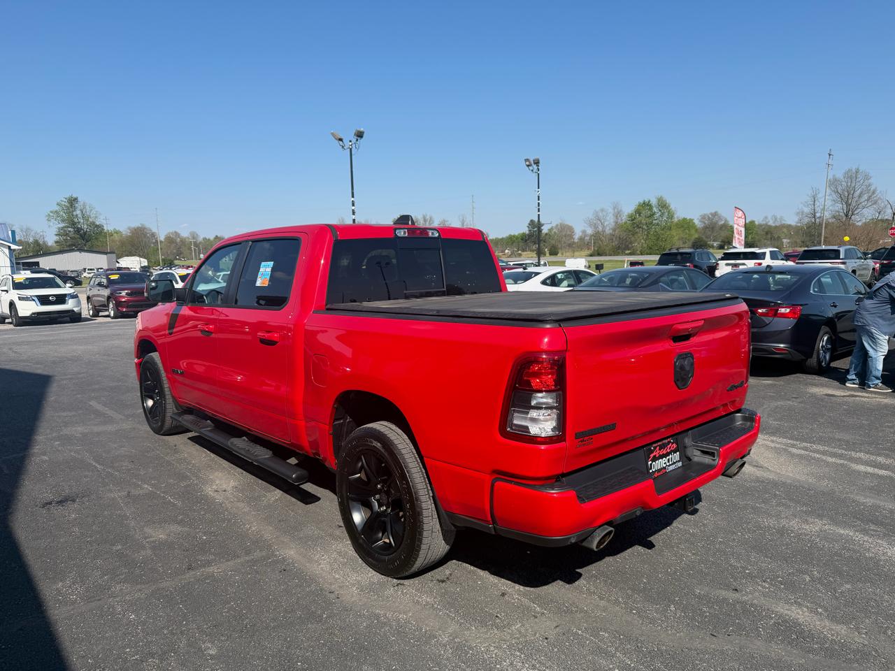 RAM 1500 Big Horn 4x4 Crew Cab 5'7" Box 2020