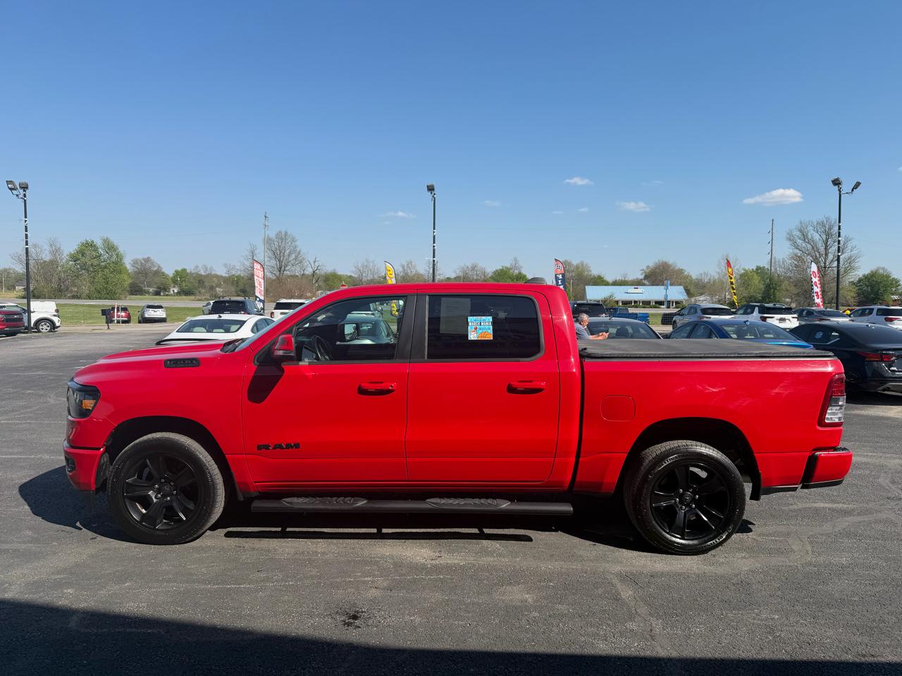 RAM 1500 Big Horn 4x4 Crew Cab 5'7" Box 2020