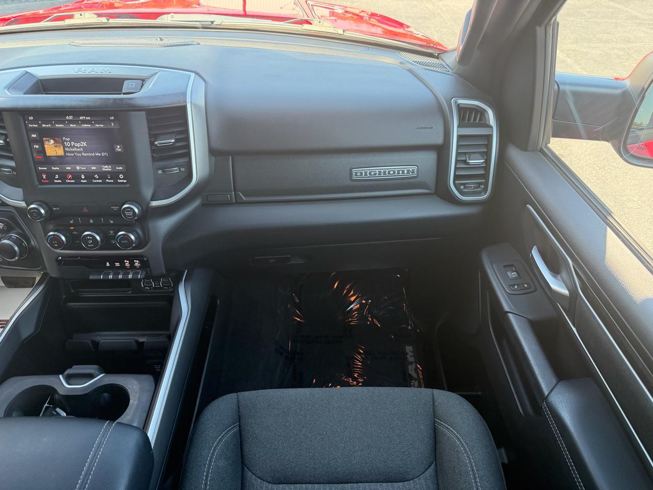 RAM 1500 Big Horn 4x4 Crew Cab 5'7" Box 2020