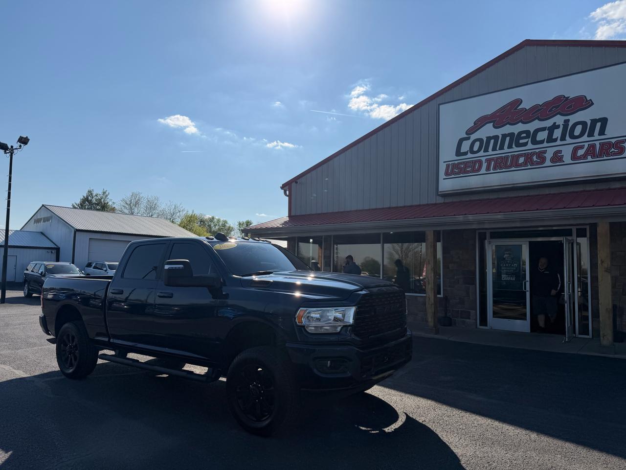 RAM 2500 Big Horn 4x4 Crew Cab 6'4" Box 2023