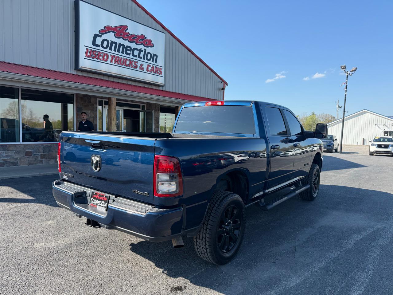 RAM 2500 Big Horn 4x4 Crew Cab 6'4" Box 2023