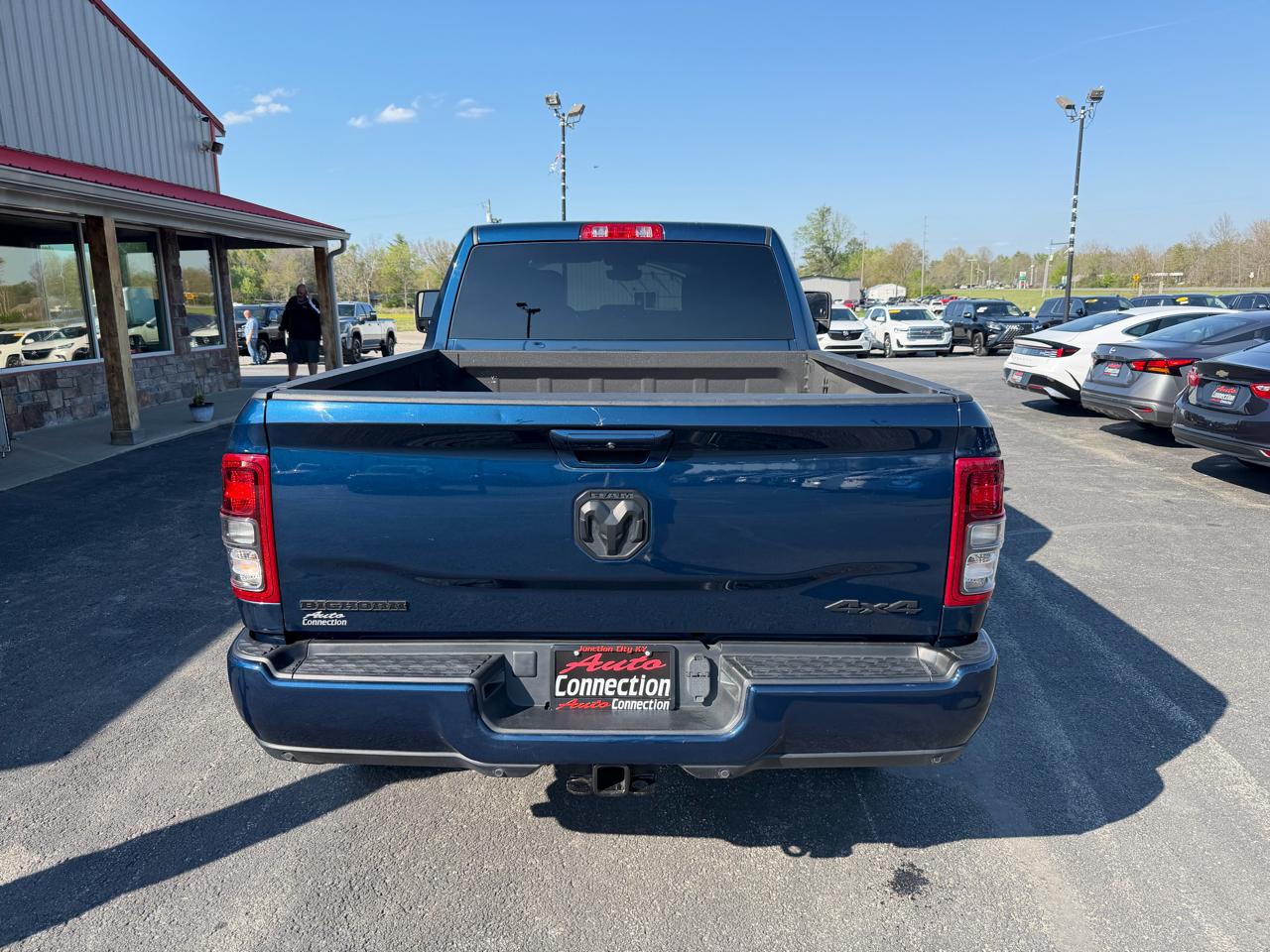 RAM 2500 Big Horn 4x4 Crew Cab 6'4" Box 2023