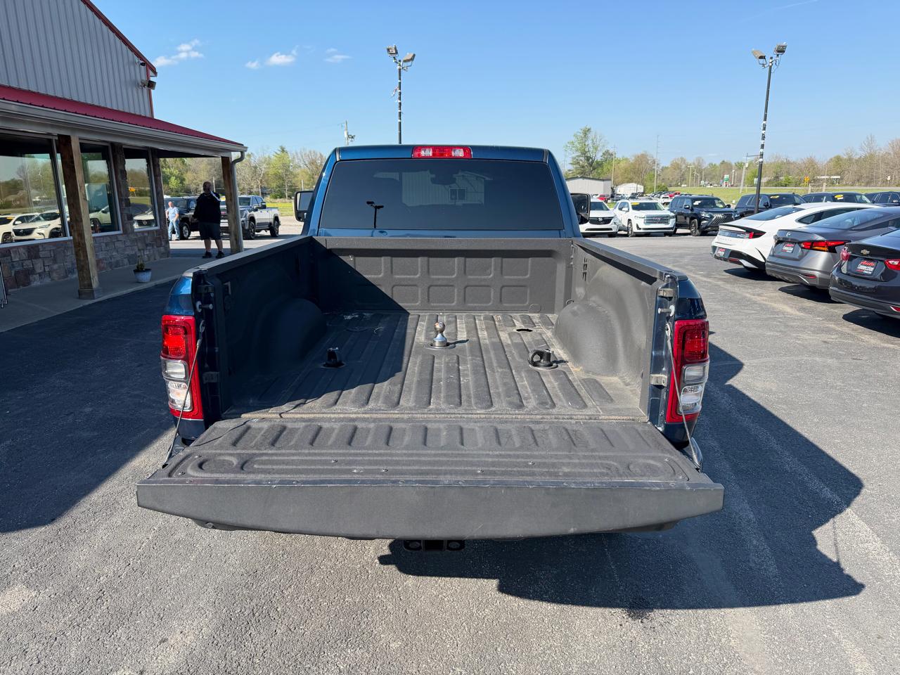 RAM 2500 Big Horn 4x4 Crew Cab 6'4" Box 2023