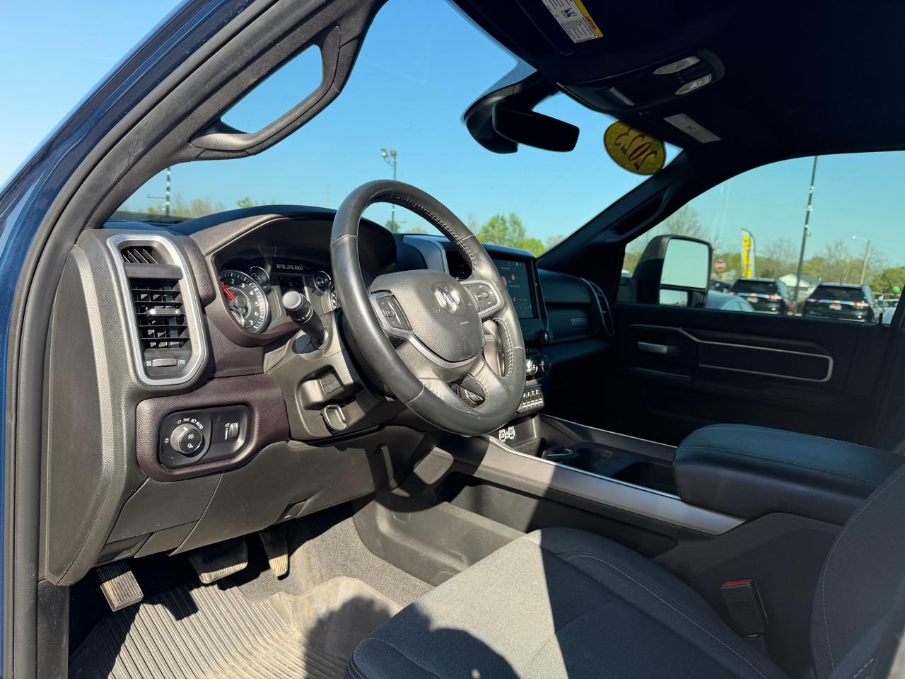 RAM 2500 Big Horn 4x4 Crew Cab 6'4" Box 2023