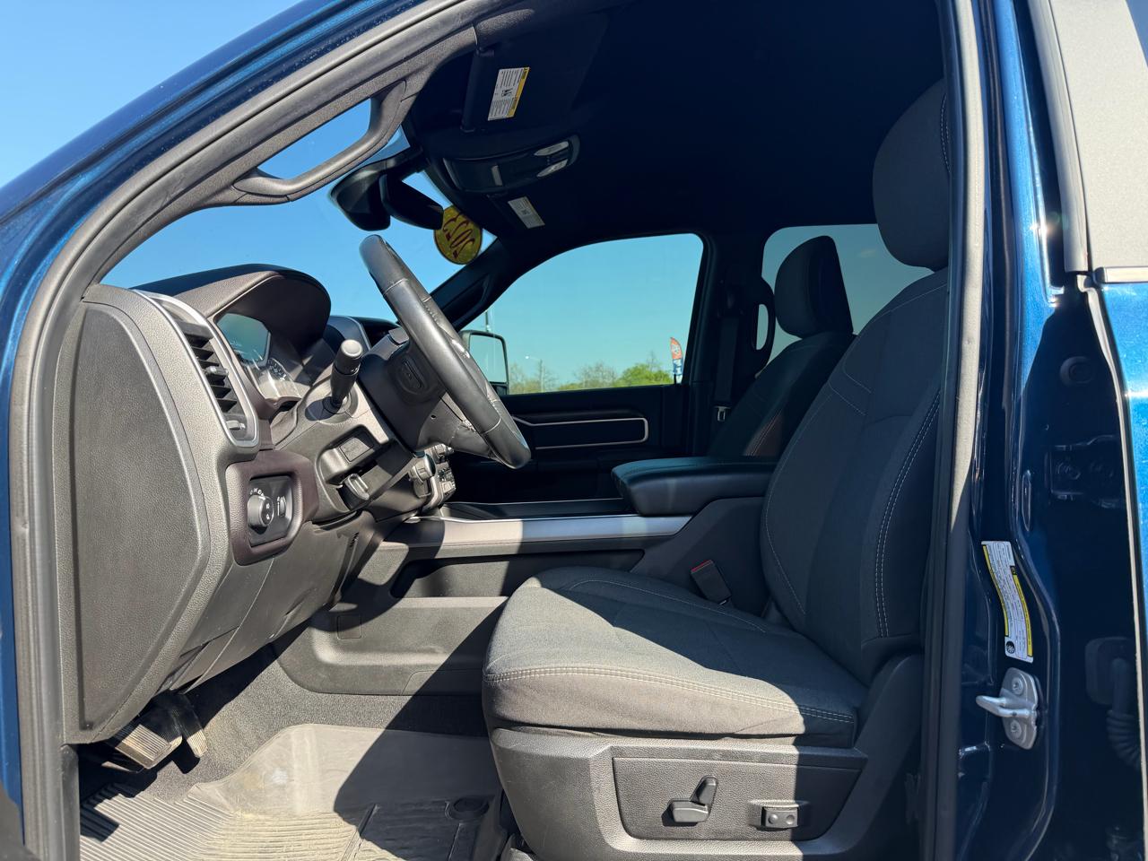 RAM 2500 Big Horn 4x4 Crew Cab 6'4" Box 2023