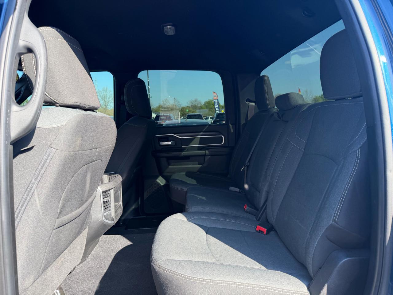 RAM 2500 Big Horn 4x4 Crew Cab 6'4" Box 2023