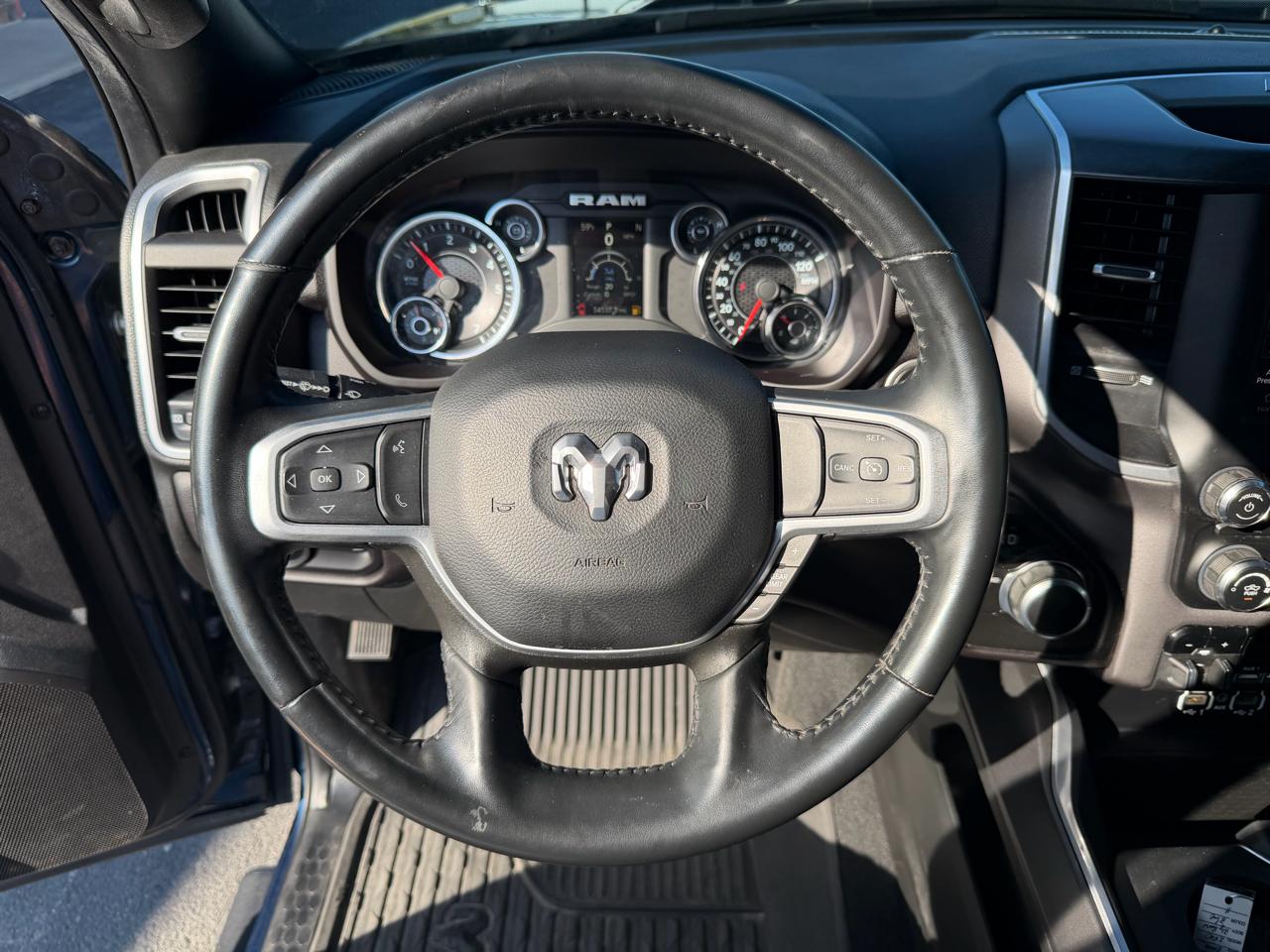 RAM 2500 Big Horn 4x4 Crew Cab 6'4" Box 2023