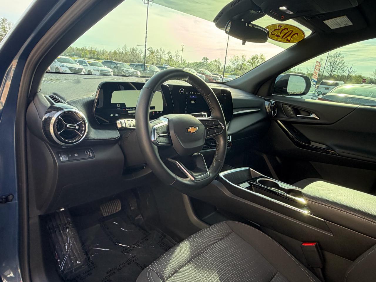 Chevrolet Equinox FWD 4dr LT w/1LT 2025