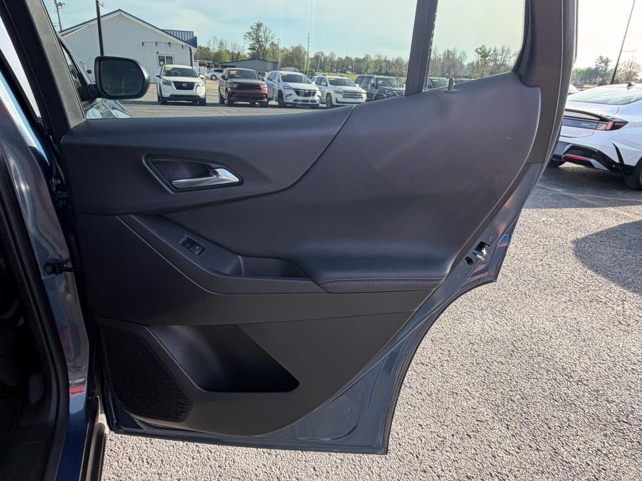 Chevrolet Equinox FWD 4dr LT w/1LT 2025