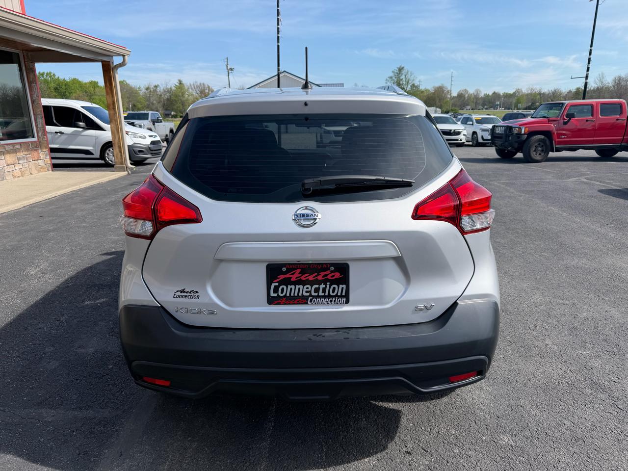 Nissan Kicks SV FWD 2019