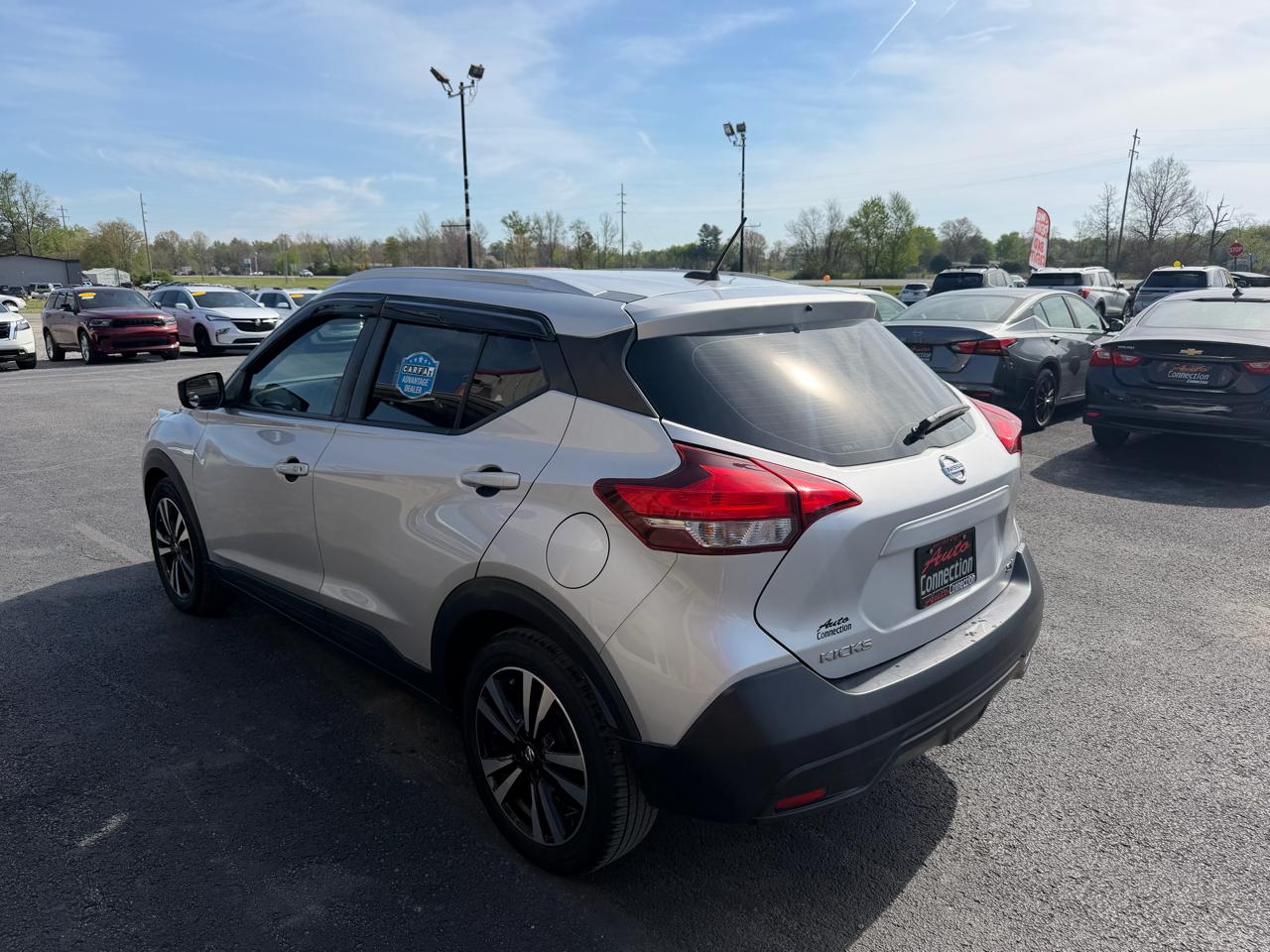 Nissan Kicks SV FWD 2019